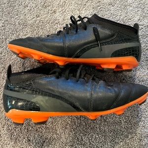 Puma ONE Soccer Cleats Size 9.5